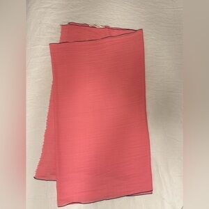 Moismont Lightweight Wool and Silk scarf in Pink